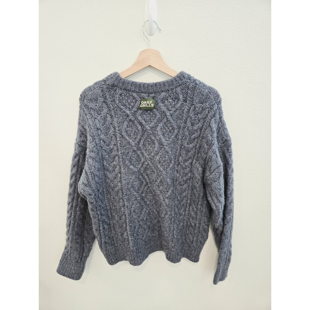 Daily Drills Gray Cable Knit‎ Sweater Granola Girl Size Small